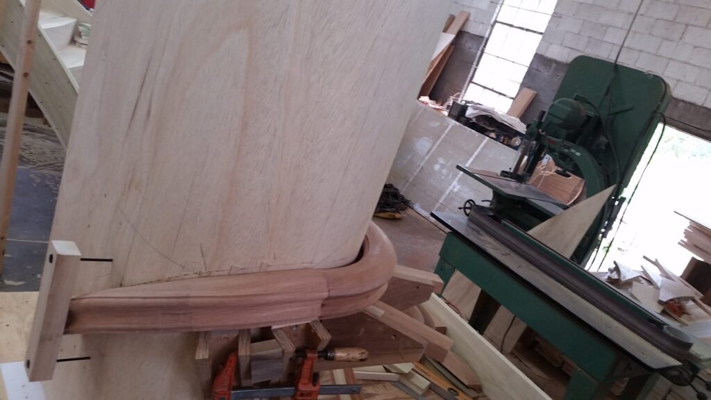 Custom hand carved tangent rails with closed stringer, photo 11 of 27